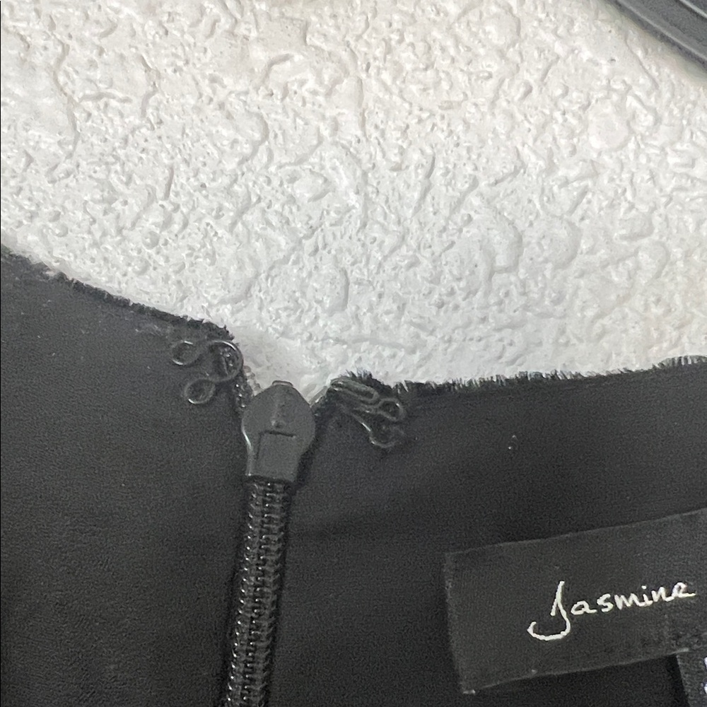 Chic Black Patterned Velvet Blouse - image 7